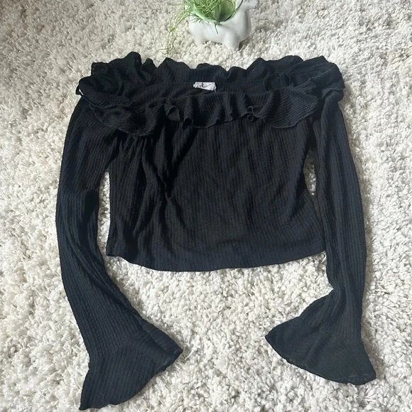 Emory Park knitted collar bone vintage frilly long bell sleeve crop bell… - Picture 3 of 5